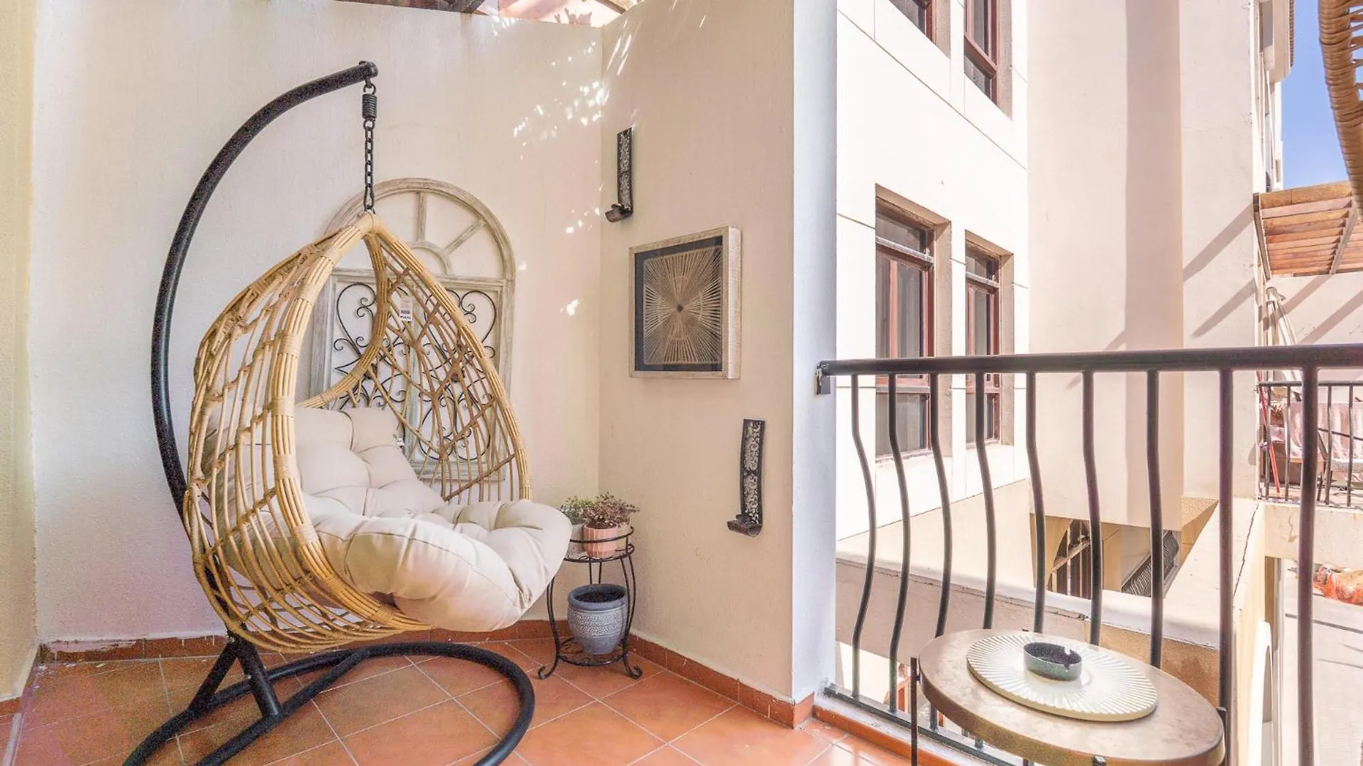 Luxurious Studio In Fortunato And Sleeps 2 Dubai