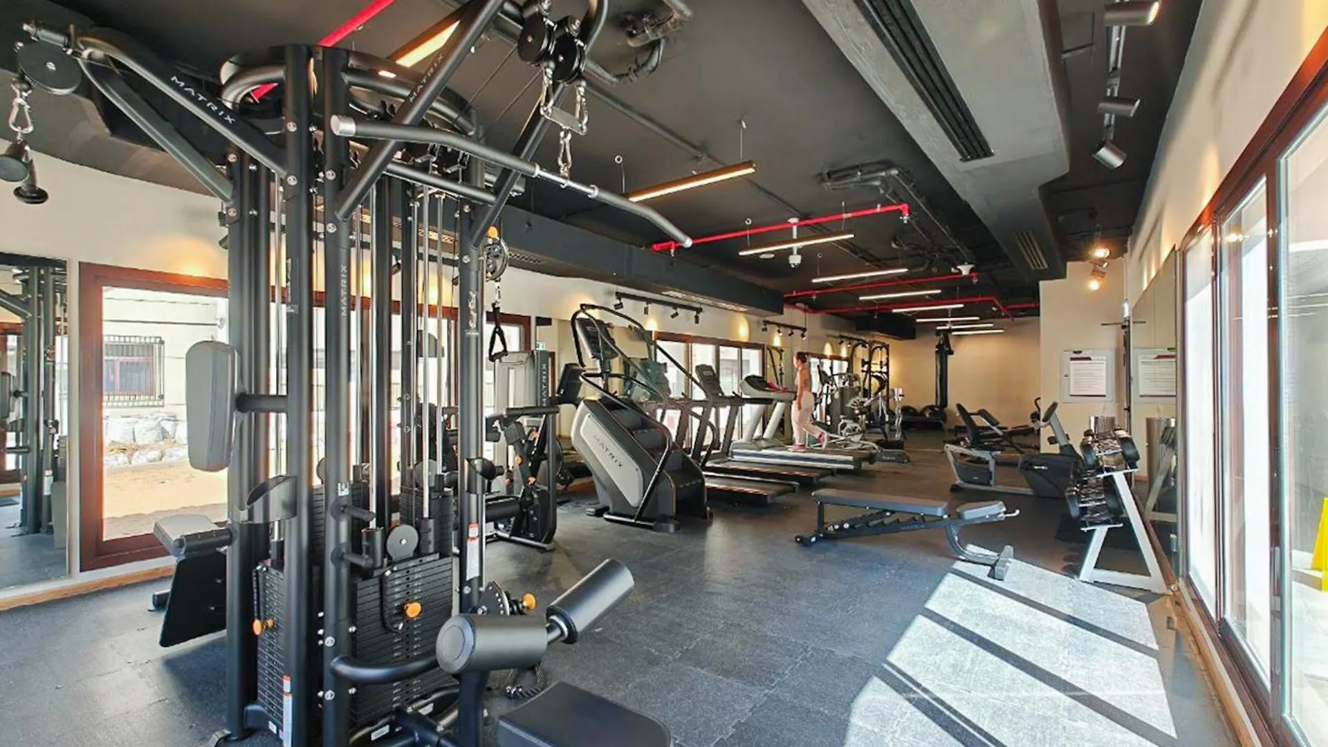 Luxurious Studio In Fortunato And Sleeps 2 Dubai 0*,